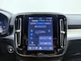 Volvo XC40 B3 177pk Plus Black Edition / Harman en kardon audio / Stoel/- en stuurverwarming / Elektrisch verstelbare stoelen /