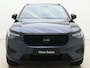 Volvo XC40 B3 177pk Plus Black Edition / Harman en kardon audio / Stoel/- en stuurverwarming / Elektrisch verstelbare stoelen /