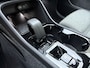 Volvo XC40 B3 177pk Plus Black Edition / Harman en kardon audio / Stoel/- en stuurverwarming / Elektrisch verstelbare stoelen /