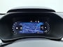 Volvo XC40 B3 177pk Plus Black Edition / Harman en kardon audio / Stoel/- en stuurverwarming / Elektrisch verstelbare stoelen /