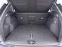 Volvo XC40 B3 177pk Plus Black Edition / Harman en kardon audio / Stoel/- en stuurverwarming / Elektrisch verstelbare stoelen /