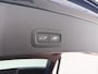 Volvo XC40 B3 177pk Plus Black Edition / Harman en kardon audio / Stoel/- en stuurverwarming / Elektrisch verstelbare stoelen /
