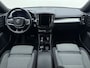 Volvo XC40 B3 177pk Plus Black Edition / Harman en kardon audio / Stoel/- en stuurverwarming / Elektrisch verstelbare stoelen /