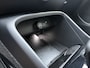 Volvo XC40 B3 177pk Plus Black Edition / Harman en kardon audio / Stoel/- en stuurverwarming / Elektrisch verstelbare stoelen /