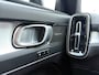 Volvo XC40 B3 177pk Plus Black Edition / Harman en kardon audio / Stoel/- en stuurverwarming / Elektrisch verstelbare stoelen /