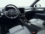 Volvo XC40 B3 177pk Plus Black Edition / Harman en kardon audio / Stoel/- en stuurverwarming / Elektrisch verstelbare stoelen /
