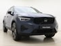 Volvo XC40 B3 177pk Plus Black Edition / Harman en kardon audio / Stoel/- en stuurverwarming / Elektrisch verstelbare stoelen /
