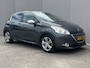 Peugeot 208 1.4 VTi Allure / Dealer Onderhouden / All Season Banden / Panorama Dak / Cruise Control / Airco / Bluetooth / Radio / Cd-Speler / Multifunctioneel Stuurwiel / Lichtmetalen Velgen 16" /