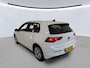 Volkswagen Golf 1.0 TSI Life / App-connect / Navigatie / Parkeersensoren / Clima / LED verlichting / LM velgen /