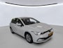 Volkswagen Golf 1.0 TSI Life / App-connect / Navigatie / Parkeersensoren / Clima / LED verlichting / LM velgen /
