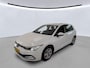 Volkswagen Golf 1.0 TSI Life / App-connect / Navigatie / Parkeersensoren / Clima / LED verlichting / LM velgen /