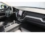 Volvo XC60 2.0 T6 Plug-in hybrid AWD Inscription Expression | Actieve LED Koplampen | Elektronisch schuif-/kanteldak | Stoel- en stuurverwarming | Parkeercamera | Elektrisch verstelbare stoelen | Trekhaak | Getint glas achter
