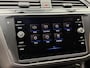 Volkswagen Tiguan 1.4 TSI eHybrid R-Line Business+ Trekhaak uitklapbaar | LED IQ. Light | Getint glas | Achteruitrijcamera | Parkeersensoren voor en achter | Navigatiesysteem | Apple CarPlay/Android Auto | Cruise control adaptief