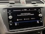 Volkswagen Tiguan 1.4 TSI eHybrid R-Line Business+ Trekhaak uitklapbaar | LED IQ. Light | Getint glas | Achteruitrijcamera | Parkeersensoren voor en achter | Navigatiesysteem | Apple CarPlay/Android Auto | Cruise control adaptief