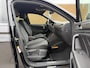 Volkswagen Tiguan 1.4 TSI eHybrid R-Line Business+ Trekhaak uitklapbaar | LED IQ. Light | Getint glas | Achteruitrijcamera | Parkeersensoren voor en achter | Navigatiesysteem | Apple CarPlay/Android Auto | Cruise control adaptief