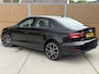 Audi A3 Limousine 30 TFSI Pro Line Lederen bekleding | Stoelverwarming | 18 inch lichtmetalen velgen | Bi-xenon verlichting | Airconditioning | Cruise control | Navigatiesysteem | Parkeersensoren achter