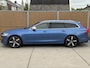 Volvo V90 2.0 D3 R-design Automaat | Bowers & Wilkins | Panoramadak | Lederen bekleding | LED verlichting | Elektrisch- verstelbare stoelen, achterklep & trekhaak | Stoelverwarming | Apple CarPlay/Android Auto | LET OP: olieverbruik 1l/1600 km