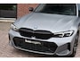 BMW 3-Serie Touring 330e xDrive M-Sport Pro Frozen-Grey Pano Trekh El-zetel HUD Merino-leder 19inch Adp-onderstel
