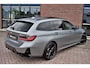 BMW 3-Serie Touring 330e xDrive M-Sport Pro Frozen-Grey Pano Trekh El-zetel HUD Merino-leder 19inch Adp-onderstel