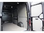 Volkswagen Crafter 35 2.0 TDI L3H3(L2H2) BLACK EDITION! AUT. LED, TREKHAAK, BETIMMERING, STOELVERWARMING, GEVEERDE ERGO COMFORT STOEL, CAMERA, NAVI, CRUISE, AIRCO, CARPLAY, PARKEERSENSOREN, MF STUURWIEL