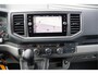 Volkswagen Crafter 35 2.0 TDI L3H3(L2H2) BLACK EDITION! AUT. LED, TREKHAAK, BETIMMERING, STOELVERWARMING, GEVEERDE ERGO COMFORT STOEL, CAMERA, NAVI, CRUISE, AIRCO, CARPLAY, PARKEERSENSOREN, MF STUURWIEL