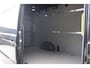 Volkswagen Crafter 35 2.0 TDI L3H3(L2H2) BLACK EDITION! AUT. LED, TREKHAAK, BETIMMERING, STOELVERWARMING, GEVEERDE ERGO COMFORT STOEL, CAMERA, NAVI, CRUISE, AIRCO, CARPLAY, PARKEERSENSOREN, MF STUURWIEL