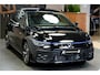 Volkswagen Golf 1.5 eHybrid GTE 200kW/272pk DSG6 PANORAMADAK + VIENNA LEDERPAKKET + EL.TREKHAAK + IQ LIGHT MATRIX LED + ASSIST PACK + EL.STOEL + DCC DYNAMIC CHASSIS + DISCOVER PRO + STOELVERWARMING&VENTILATIE + STUURVERWARMING + 360 CAMERA AREA VIEW + 18" LM-VELGEN!!