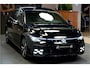 Volkswagen Golf 1.5 eHybrid GTE 200kW/272pk DSG6 PANORAMADAK + VIENNA LEDERPAKKET + EL.TREKHAAK + IQ LIGHT MATRIX LED + ASSIST PACK + EL.STOEL + DCC DYNAMIC CHASSIS + DISCOVER PRO + STOELVERWARMING&VENTILATIE + STUURVERWARMING + 360 CAMERA AREA VIEW + 18" LM-VELGEN!!