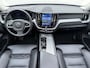 Volvo XC60 T6 350PK AWD Ultimate Dark / Long range / Luchtvering / HUD / Panorama dak / Trekhaak /