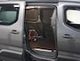 Peugeot e-Partner 136PK L1 50 kWh | NIEUW!! | 3 Zits | AUTOMAAT | AppleCarPlay/AndroidAuto | Keyless | Camera | Climate Control | Cruise Control | 2x Schuifdeur | LMV | Navigatie | Laadvloer | Parkeersensoren |