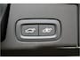 Volvo XC60 2.0 T8 AWD 335kW/456pk Aut8 Recharge Ultra Bright Executive LUCHTVERING + BOWERS&WILKINS + EL.TREKHAAK + PANORAMADAK + BLIS + HEAD-UP + PILOT ASSIST + STOELVERWARMING/-VENTILATIE/-MASSAGE + ADAPT.CRUISE + 360 CAMERA + STUURVERWARMING + 21" LM-VELGEN!