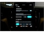Volvo XC60 2.0 T8 AWD 335kW/456pk Aut8 Recharge Ultra Bright Executive LUCHTVERING + BOWERS&WILKINS + EL.TREKHAAK + PANORAMADAK + BLIS + HEAD-UP + PILOT ASSIST + STOELVERWARMING/-VENTILATIE/-MASSAGE + ADAPT.CRUISE + 360 CAMERA + STUURVERWARMING + 21" LM-VELGEN!