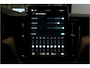 Volvo XC60 2.0 T8 AWD 335kW/456pk Aut8 Recharge Ultra Bright Executive LUCHTVERING + BOWERS&WILKINS + EL.TREKHAAK + PANORAMADAK + BLIS + HEAD-UP + PILOT ASSIST + STOELVERWARMING/-VENTILATIE/-MASSAGE + ADAPT.CRUISE + 360 CAMERA + STUURVERWARMING + 21" LM-VELGEN!