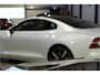 Volvo XC60 2.0 T8 AWD 335kW/456pk Aut8 Recharge Ultra Bright Executive LUCHTVERING + BOWERS&WILKINS + EL.TREKHAAK + PANORAMADAK + BLIS + HEAD-UP + PILOT ASSIST + STOELVERWARMING/-VENTILATIE/-MASSAGE + ADAPT.CRUISE + 360 CAMERA + STUURVERWARMING + 21" LM-VELGEN!