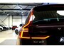 Volvo XC60 2.0 T8 AWD 335kW/456pk Aut8 Recharge Ultra Bright Executive LUCHTVERING + BOWERS&WILKINS + EL.TREKHAAK + PANORAMADAK + BLIS + HEAD-UP + PILOT ASSIST + STOELVERWARMING/-VENTILATIE/-MASSAGE + ADAPT.CRUISE + 360 CAMERA + STUURVERWARMING + 21" LM-VELGEN!