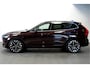 Volvo XC60 2.0 T8 AWD 335kW/456pk Aut8 Recharge Ultra Bright Executive LUCHTVERING + BOWERS&WILKINS + EL.TREKHAAK + PANORAMADAK + BLIS + HEAD-UP + PILOT ASSIST + STOELVERWARMING/-VENTILATIE/-MASSAGE + ADAPT.CRUISE + 360 CAMERA + STUURVERWARMING + 21" LM-VELGEN!