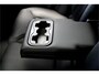 Volvo XC60 2.0 T8 AWD 335kW/456pk Aut8 Recharge Ultra Bright Executive LUCHTVERING + BOWERS&WILKINS + EL.TREKHAAK + PANORAMADAK + BLIS + HEAD-UP + PILOT ASSIST + STOELVERWARMING/-VENTILATIE/-MASSAGE + ADAPT.CRUISE + 360 CAMERA + STUURVERWARMING + 21" LM-VELGEN!
