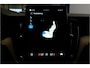 Volvo XC60 2.0 T8 AWD 335kW/456pk Aut8 Recharge Ultra Bright Executive LUCHTVERING + BOWERS&WILKINS + EL.TREKHAAK + PANORAMADAK + BLIS + HEAD-UP + PILOT ASSIST + STOELVERWARMING/-VENTILATIE/-MASSAGE + ADAPT.CRUISE + 360 CAMERA + STUURVERWARMING + 21" LM-VELGEN!