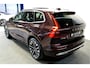 Volvo XC60 2.0 T8 AWD 335kW/456pk Aut8 Recharge Ultra Bright Executive LUCHTVERING + BOWERS&WILKINS + EL.TREKHAAK + PANORAMADAK + BLIS + HEAD-UP + PILOT ASSIST + STOELVERWARMING/-VENTILATIE/-MASSAGE + ADAPT.CRUISE + 360 CAMERA + STUURVERWARMING + 21" LM-VELGEN!