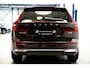 Volvo XC60 2.0 T8 AWD 335kW/456pk Aut8 Recharge Ultra Bright Executive LUCHTVERING + BOWERS&WILKINS + EL.TREKHAAK + PANORAMADAK + BLIS + HEAD-UP + PILOT ASSIST + STOELVERWARMING/-VENTILATIE/-MASSAGE + ADAPT.CRUISE + 360 CAMERA + STUURVERWARMING + 21" LM-VELGEN!