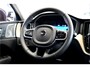Volvo XC60 2.0 T8 AWD 335kW/456pk Aut8 Recharge Ultra Bright Executive LUCHTVERING + BOWERS&WILKINS + EL.TREKHAAK + PANORAMADAK + BLIS + HEAD-UP + PILOT ASSIST + STOELVERWARMING/-VENTILATIE/-MASSAGE + ADAPT.CRUISE + 360 CAMERA + STUURVERWARMING + 21" LM-VELGEN!
