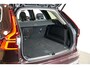Volvo XC60 2.0 T8 AWD 335kW/456pk Aut8 Recharge Ultra Bright Executive LUCHTVERING + BOWERS&WILKINS + EL.TREKHAAK + PANORAMADAK + BLIS + HEAD-UP + PILOT ASSIST + STOELVERWARMING/-VENTILATIE/-MASSAGE + ADAPT.CRUISE + 360 CAMERA + STUURVERWARMING + 21" LM-VELGEN!
