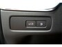 Volvo XC60 2.0 T8 AWD 335kW/456pk Aut8 Recharge Ultra Bright Executive LUCHTVERING + BOWERS&WILKINS + EL.TREKHAAK + PANORAMADAK + BLIS + HEAD-UP + PILOT ASSIST + STOELVERWARMING/-VENTILATIE/-MASSAGE + ADAPT.CRUISE + 360 CAMERA + STUURVERWARMING + 21" LM-VELGEN!