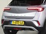 Opel Mokka 130PK Ultimate | AppleCarPlay/AndroidAuto | Camera | Dodehoekdetectie | Stuur/stoelverwarming | AUTOMAAT | Alcantara/Leer | Two-tone | Adaptief Cruise Control | Keyless | Isofix | Privacy Glass | Trekhaak |
