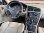 Volvo S60 2.5T MOMENTUM | NL-AUTO! | CRUISE! | TREKHAAK!