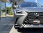 Lexus NX 450h+ AWD Luxury Line | Eerste eigenaar, Trekhaak, Panoramadak, Stoelverwarming, 360 Camera, 1500KG Trekgewicht