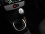 Renault Clio Estate 1.2 TCE Expression Airco, Elektrisch glazen schuif-/kanteldak, Buitenspiegels elektrisch verstel- en verwarmbaar, Dakrails, Navigatiesysteem uitneembaar Ruime en praktische gezinsauto met veel bagageruimte en comfortabele rijeigenschappen. Zuinige benzinemotor, ideaal voor dagelijks gebruik, vakantie of het hele gezin.