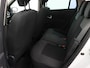 Renault Clio Estate 1.2 TCE Expression Airco, Elektrisch glazen schuif-/kanteldak, Buitenspiegels elektrisch verstel- en verwarmbaar, Dakrails, Navigatiesysteem uitneembaar Ruime en praktische gezinsauto met veel bagageruimte en comfortabele rijeigenschappen. Zuinige benzinemotor, ideaal voor dagelijks gebruik, vakantie of het hele gezin.