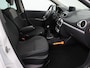 Renault Clio Estate 1.2 TCE Expression Airco, Elektrisch glazen schuif-/kanteldak, Buitenspiegels elektrisch verstel- en verwarmbaar, Dakrails, Navigatiesysteem uitneembaar Ruime en praktische gezinsauto met veel bagageruimte en comfortabele rijeigenschappen. Zuinige benzinemotor, ideaal voor dagelijks gebruik, vakantie of het hele gezin.