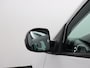 Renault Clio Estate 1.2 TCE Expression Airco, Elektrisch glazen schuif-/kanteldak, Buitenspiegels elektrisch verstel- en verwarmbaar, Dakrails, Navigatiesysteem uitneembaar Ruime en praktische gezinsauto met veel bagageruimte en comfortabele rijeigenschappen. Zuinige benzinemotor, ideaal voor dagelijks gebruik, vakantie of het hele gezin.